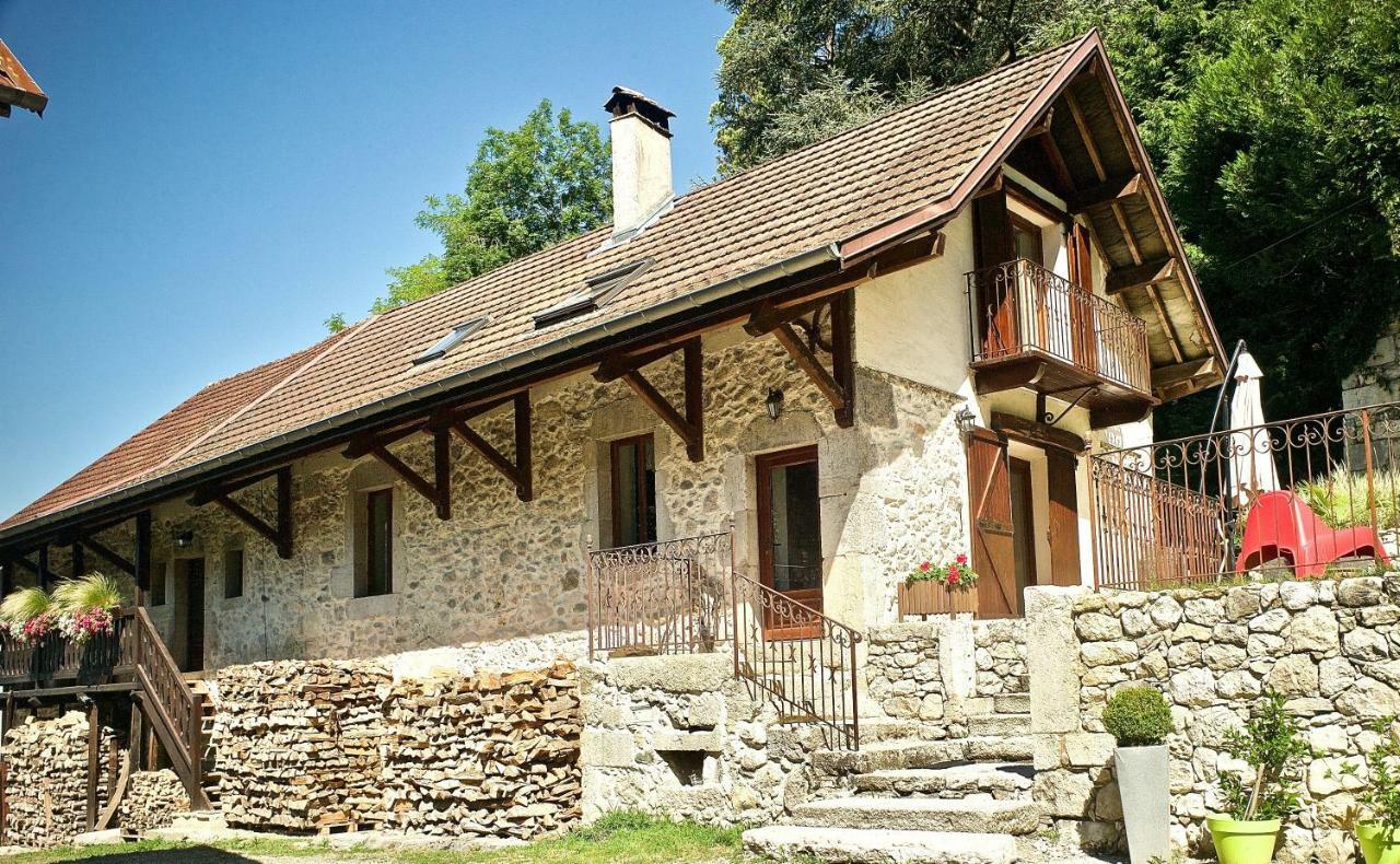 Chambres D'Hotes Des Lodges De La Cascade Yenne Esterno foto